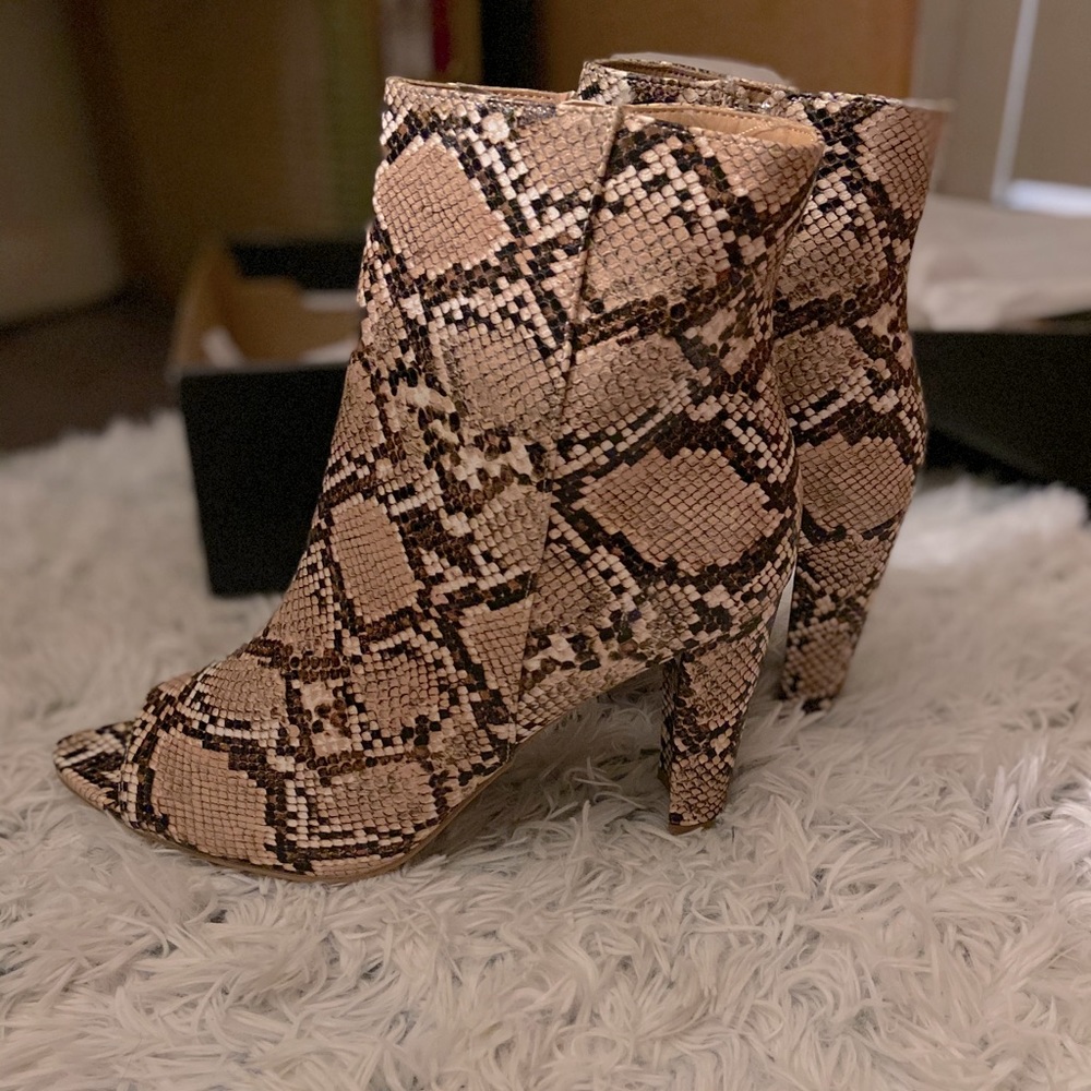 Leather Snakeskin open toe booties